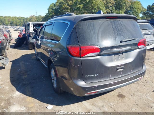 Photo 2 VIN: 2C4RC1BG8HR804689 - CHRYSLER PACIFICA 