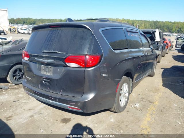 Photo 3 VIN: 2C4RC1BG8HR804689 - CHRYSLER PACIFICA 