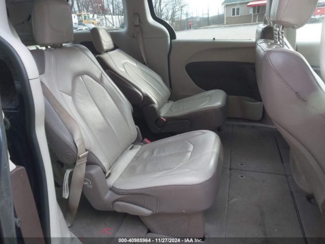 Photo 7 VIN: 2C4RC1BG8HR823792 - CHRYSLER PACIFICA 