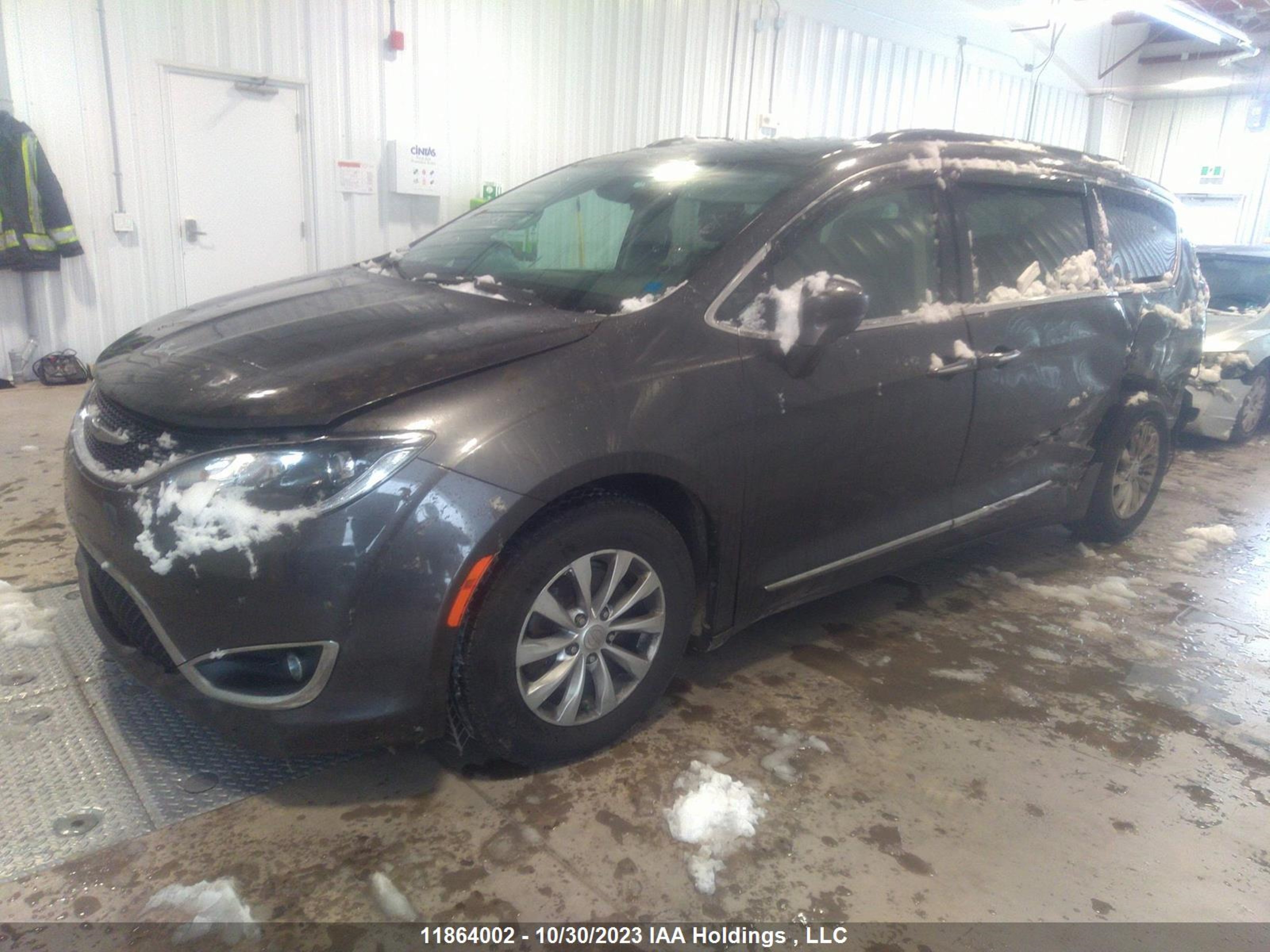 Photo 1 VIN: 2C4RC1BG8HR839233 - CHRYSLER PACIFICA 