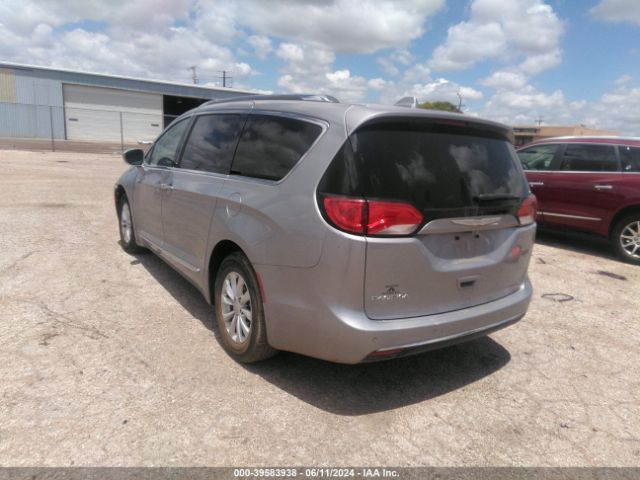 Photo 2 VIN: 2C4RC1BG8JR119033 - CHRYSLER PACIFICA 