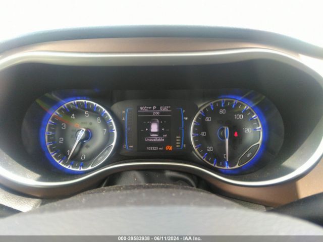 Photo 6 VIN: 2C4RC1BG8JR119033 - CHRYSLER PACIFICA 