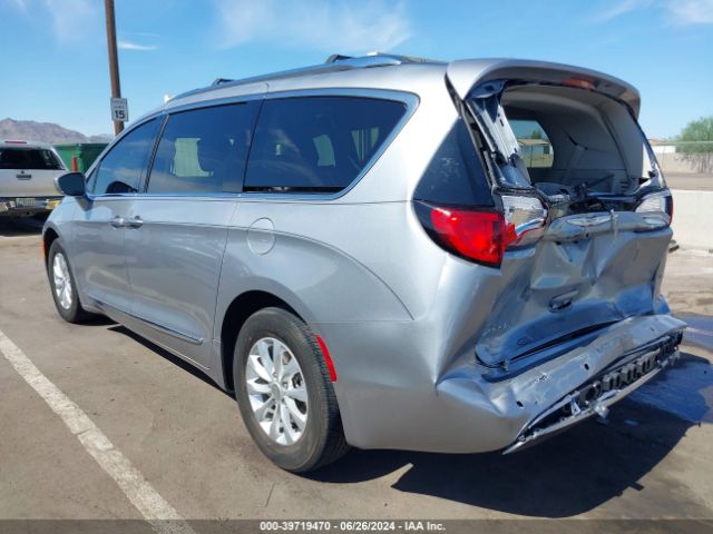 Photo 2 VIN: 2C4RC1BG8JR124491 - CHRYSLER PACIFICA 