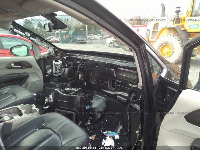 Photo 4 VIN: 2C4RC1BG8JR128458 - CHRYSLER PACIFICA 