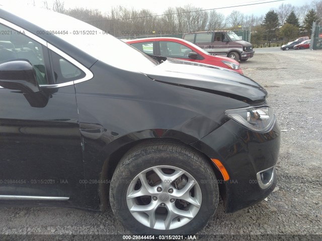 Photo 5 VIN: 2C4RC1BG8JR128458 - CHRYSLER PACIFICA 