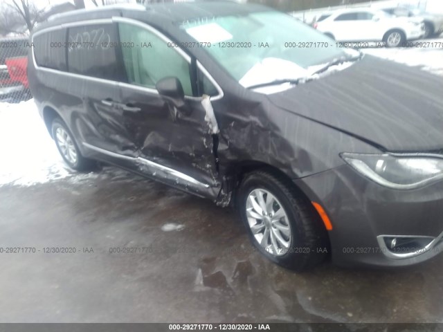 Photo 5 VIN: 2C4RC1BG8JR178583 - CHRYSLER PACIFICA 