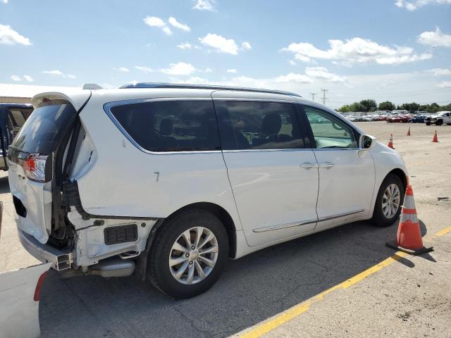 Photo 2 VIN: 2C4RC1BG8JR246784 - CHRYSLER PACIFICA 