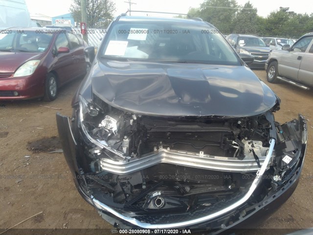 Photo 5 VIN: 2C4RC1BG8JR277498 - CHRYSLER PACIFICA 