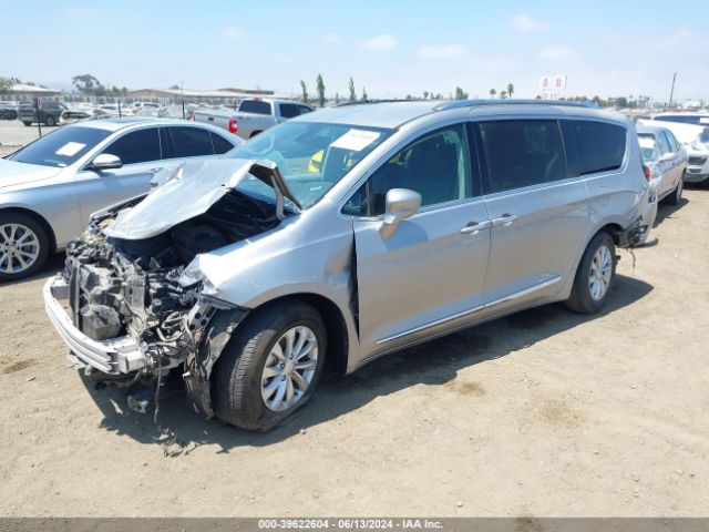 Photo 1 VIN: 2C4RC1BG8JR290462 - CHRYSLER PACIFICA 