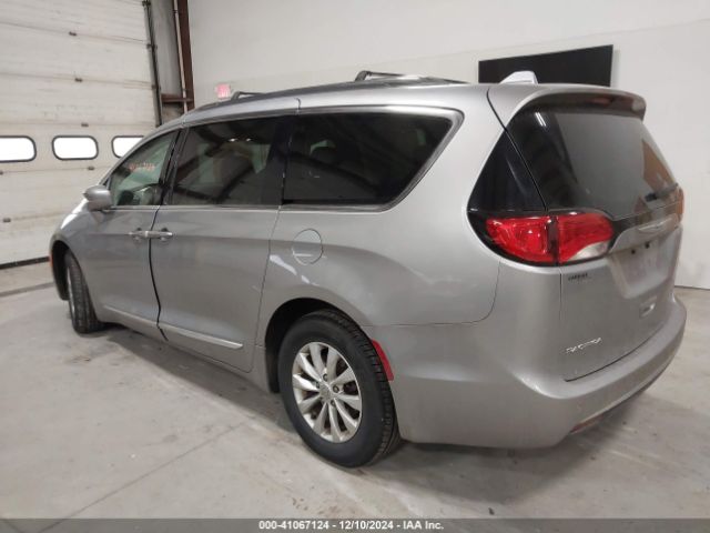 Photo 2 VIN: 2C4RC1BG8KR559948 - CHRYSLER PACIFICA 