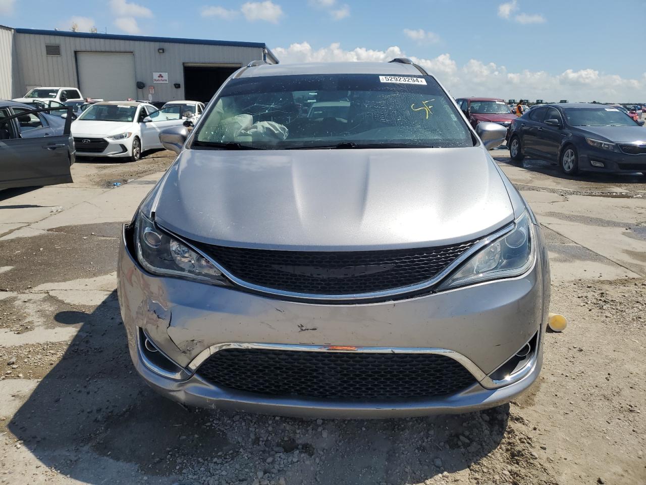 Photo 4 VIN: 2C4RC1BG8LR125109 - CHRYSLER PACIFICA 