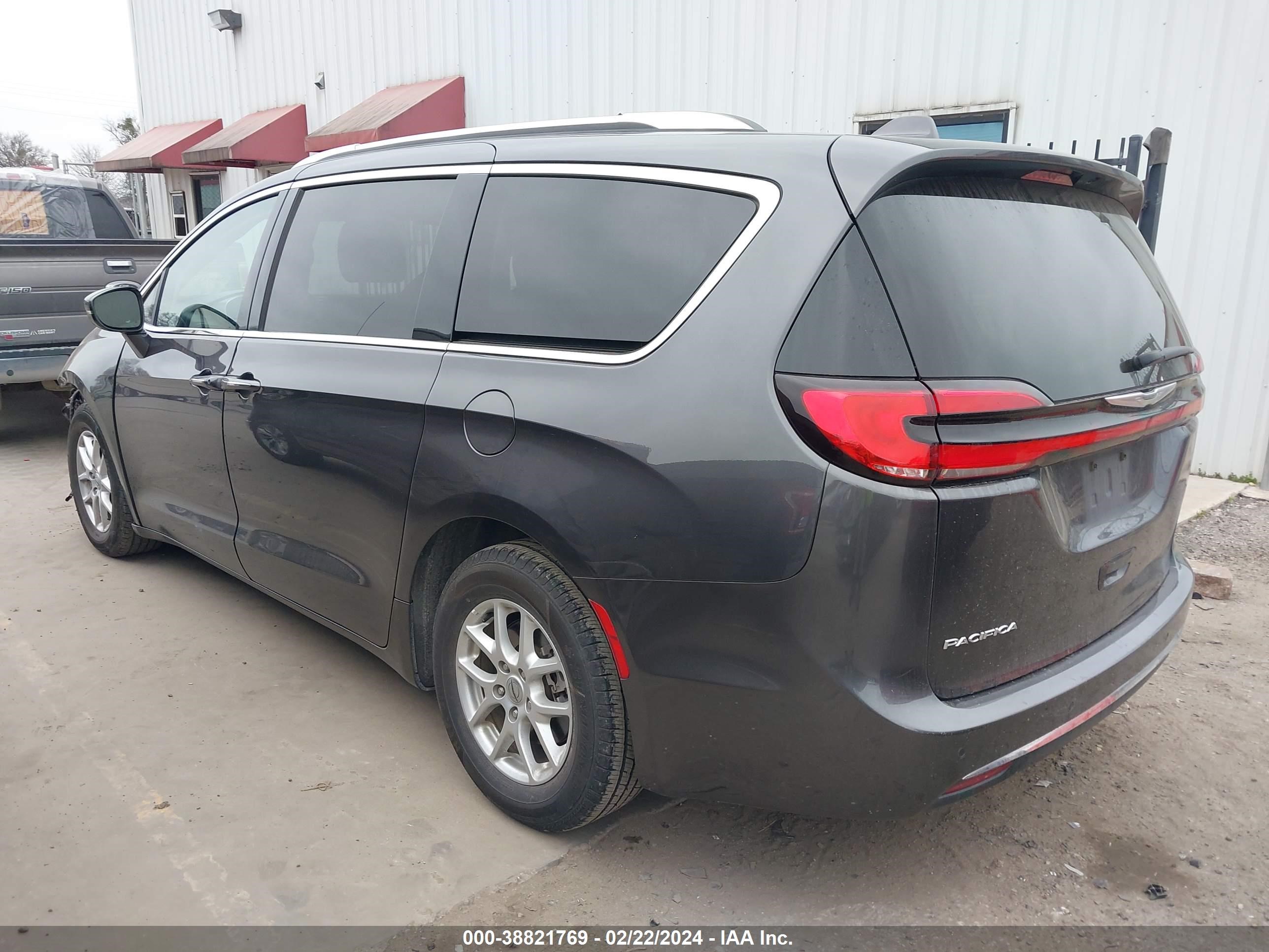 Photo 2 VIN: 2C4RC1BG8MR585260 - CHRYSLER PACIFICA 