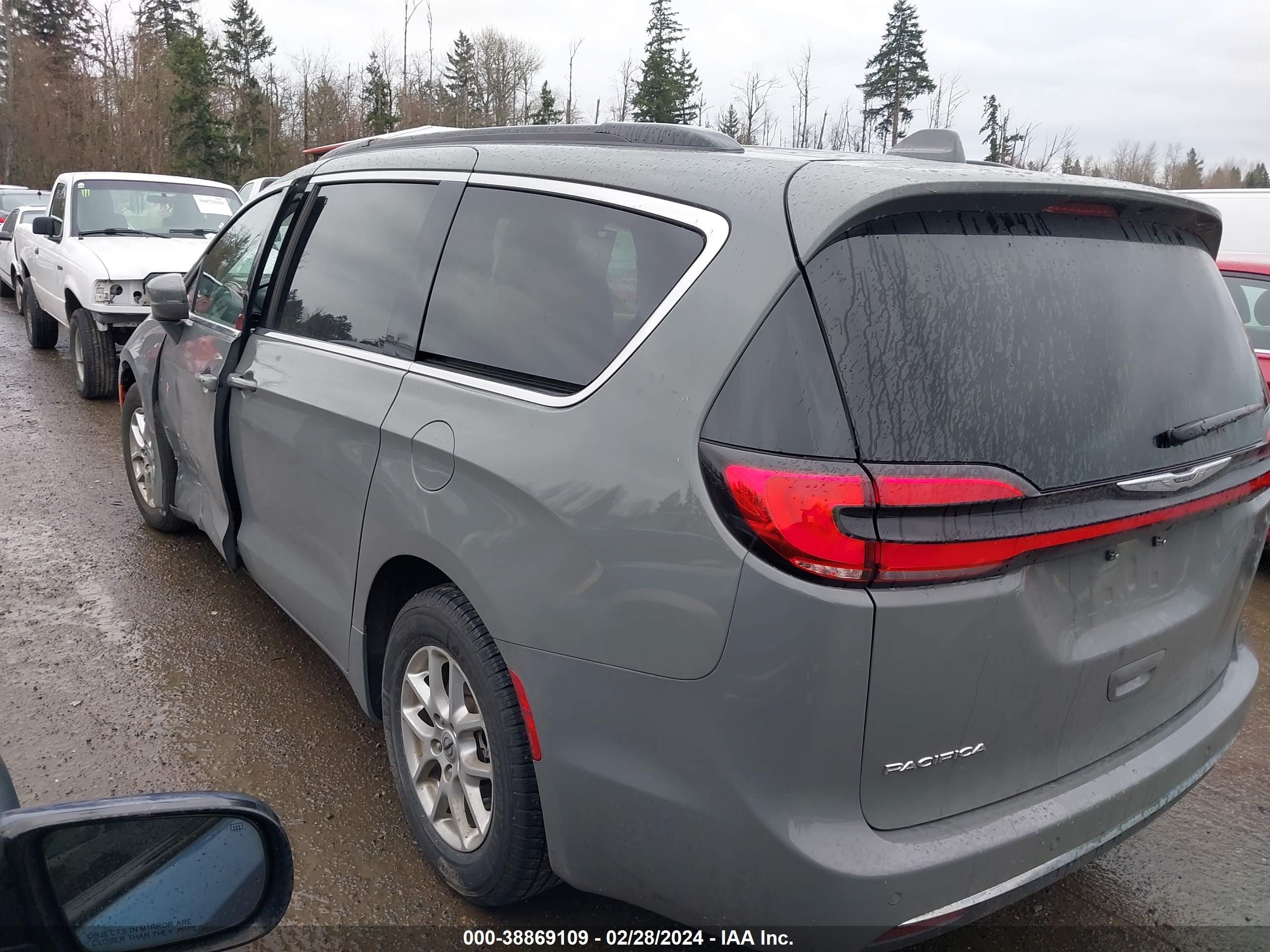 Photo 2 VIN: 2C4RC1BG8NR117479 - CHRYSLER PACIFICA 