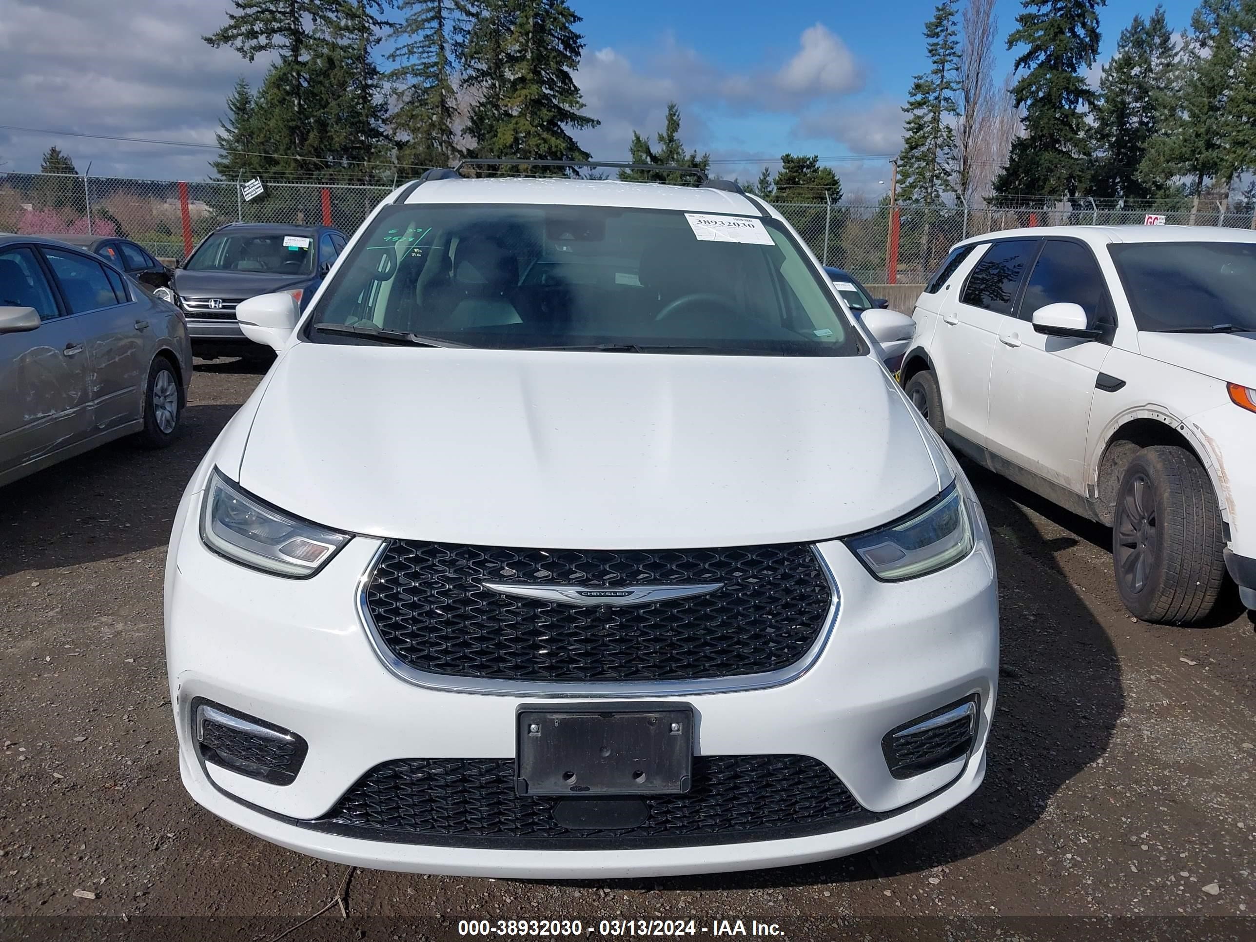 Photo 11 VIN: 2C4RC1BG8NR126165 - CHRYSLER PACIFICA 