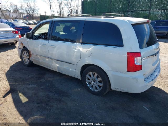 Photo 2 VIN: 2C4RC1BG9DR675551 - CHRYSLER TOWN & COUNTRY 