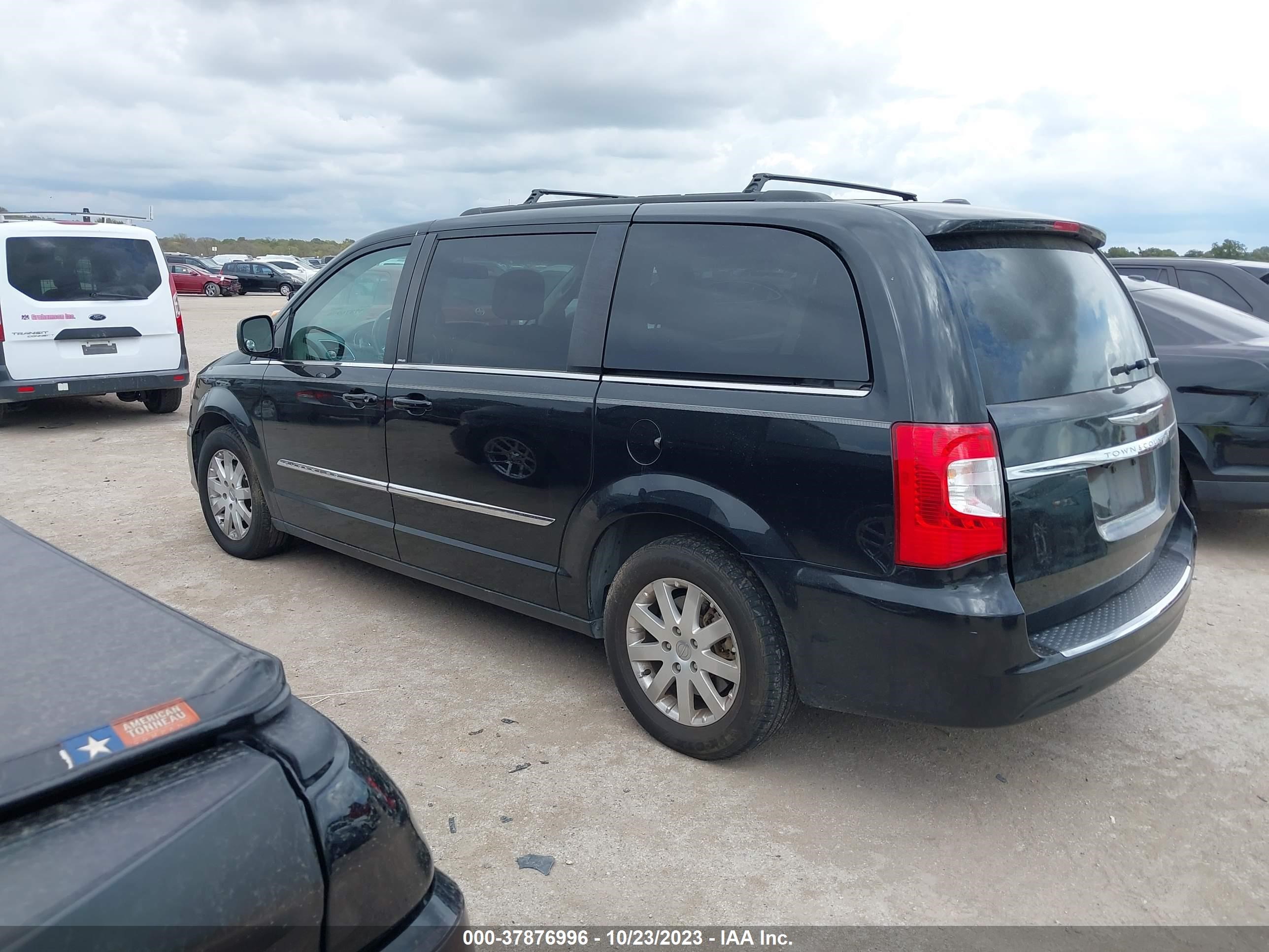 Photo 2 VIN: 2C4RC1BG9DR676974 - CHRYSLER TOWN & COUNTRY 