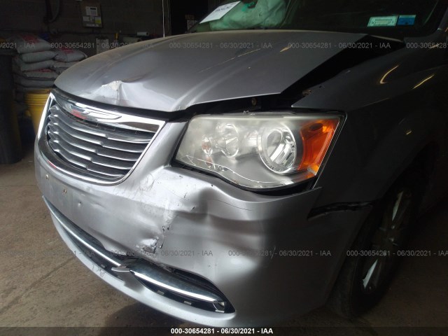 Photo 5 VIN: 2C4RC1BG9DR696514 - CHRYSLER TOWN & COUNTRY 