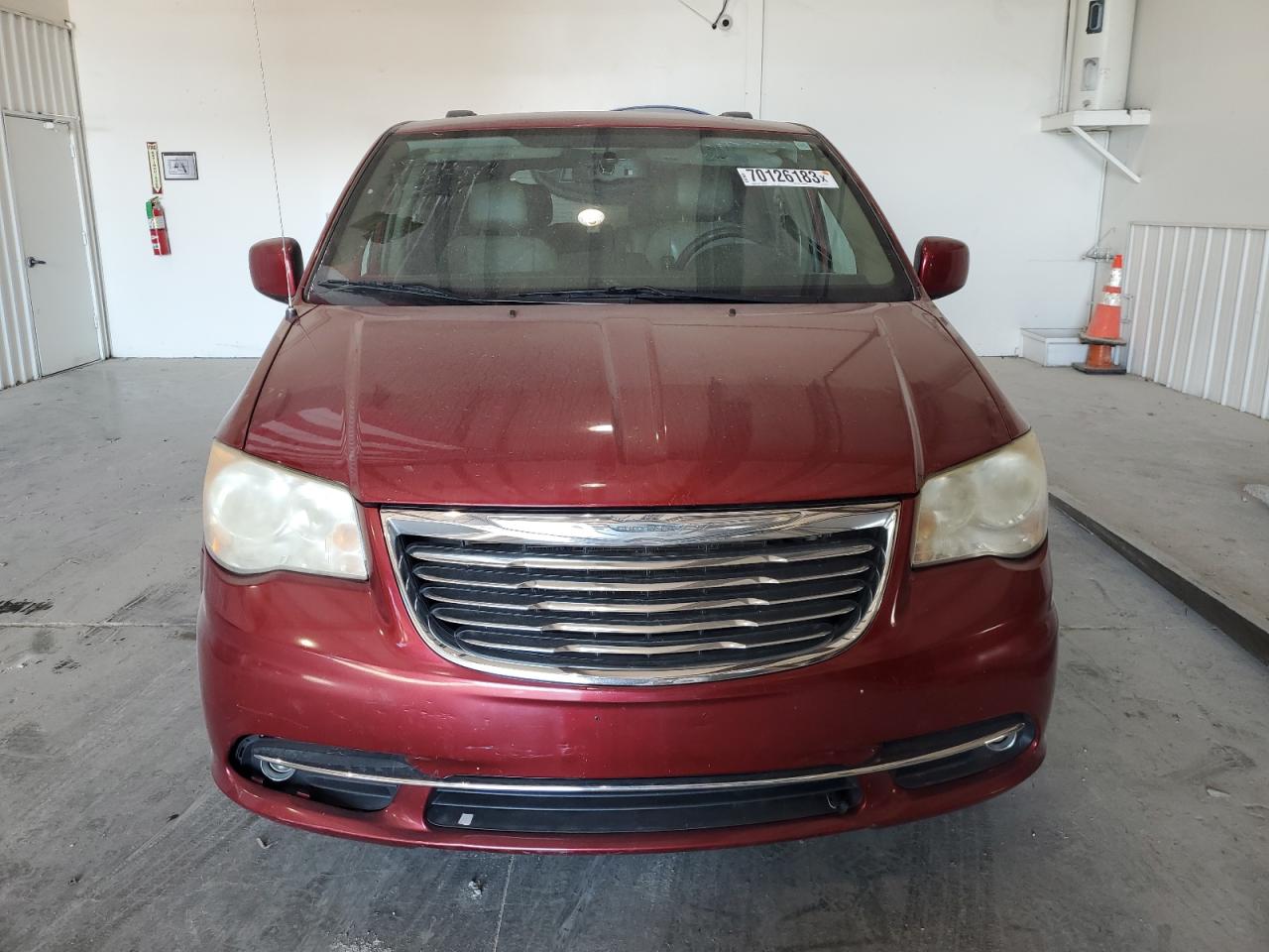 Photo 4 VIN: 2C4RC1BG9DR806395 - CHRYSLER TOWN & COUNTRY 