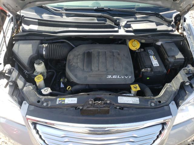 Photo 6 VIN: 2C4RC1BG9DR821463 - CHRYSLER TOWN &AMP COU 