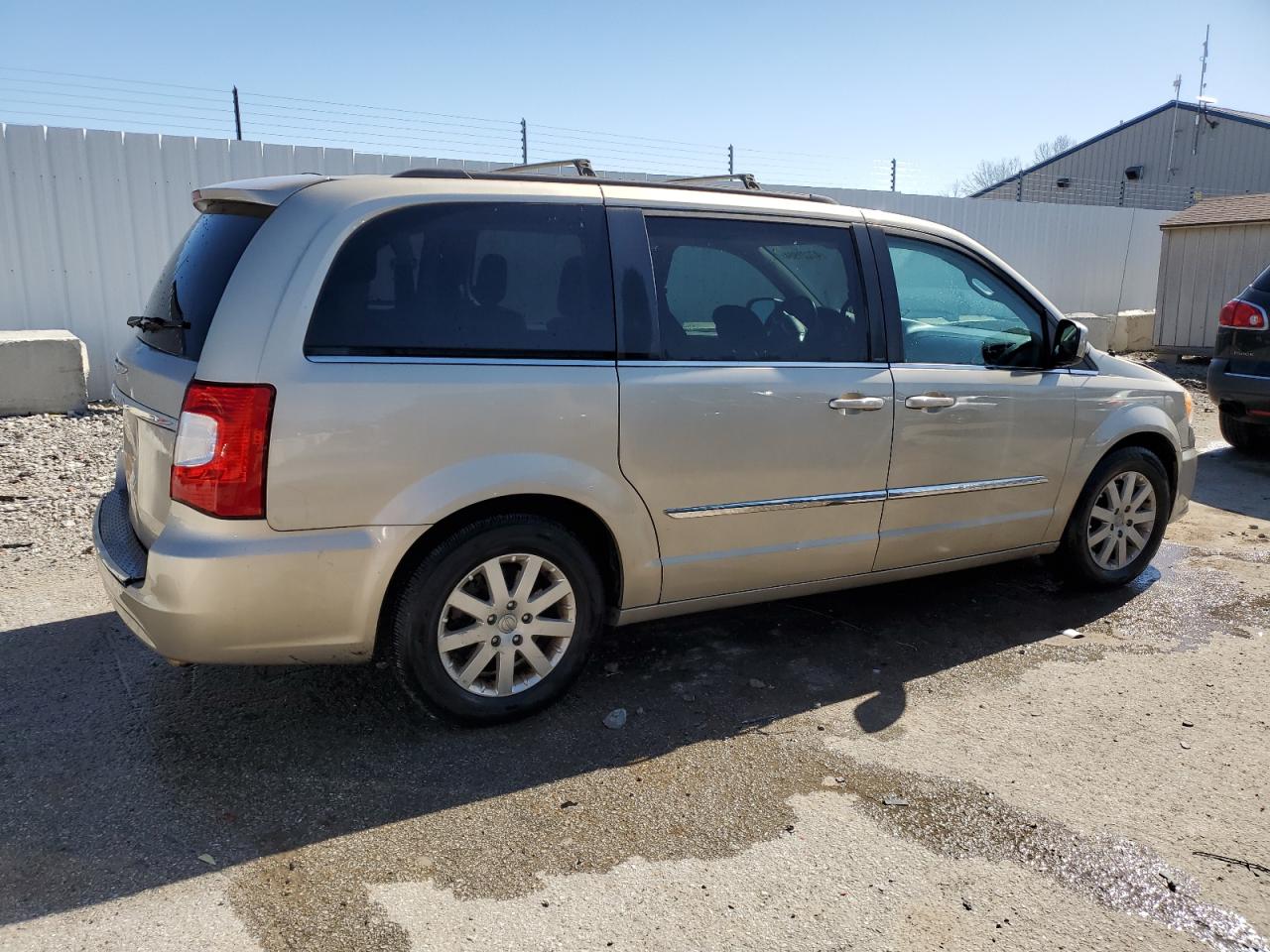 Photo 2 VIN: 2C4RC1BG9ER112033 - CHRYSLER TOWN & COUNTRY 