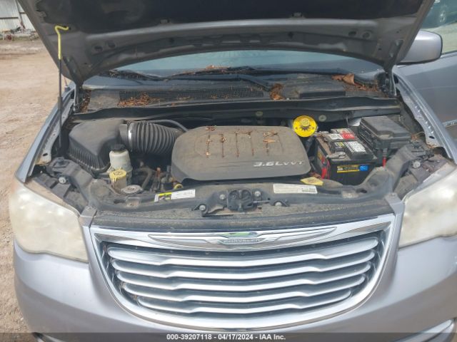 Photo 9 VIN: 2C4RC1BG9ER156761 - CHRYSLER TOWN & COUNTRY 