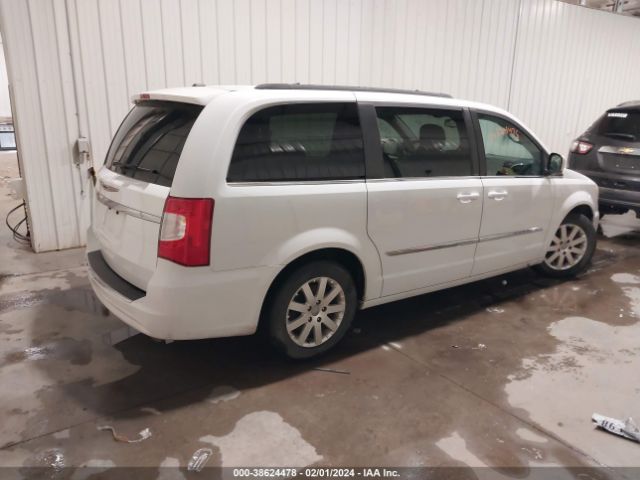 Photo 3 VIN: 2C4RC1BG9ER210947 - CHRYSLER TOWN & COUNTRY 