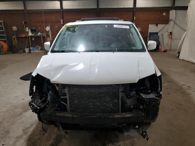 Photo 4 VIN: 2C4RC1BG9ER295286 - CHRYSLER TOWN & COU 