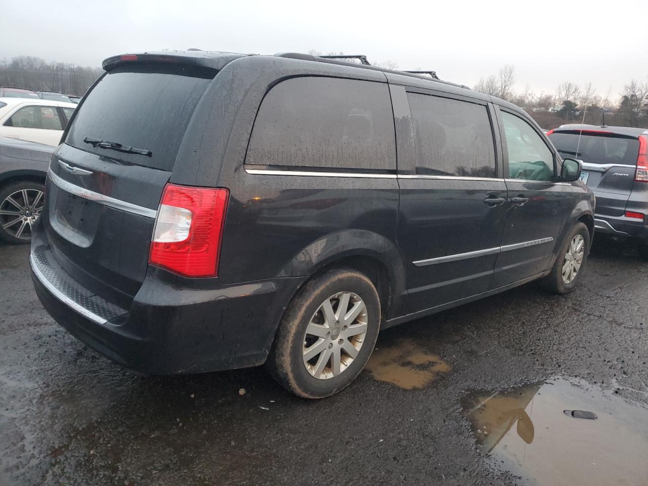 Photo 2 VIN: 2C4RC1BG9ER364347 - CHRYSLER TOWN & COUNTRY 