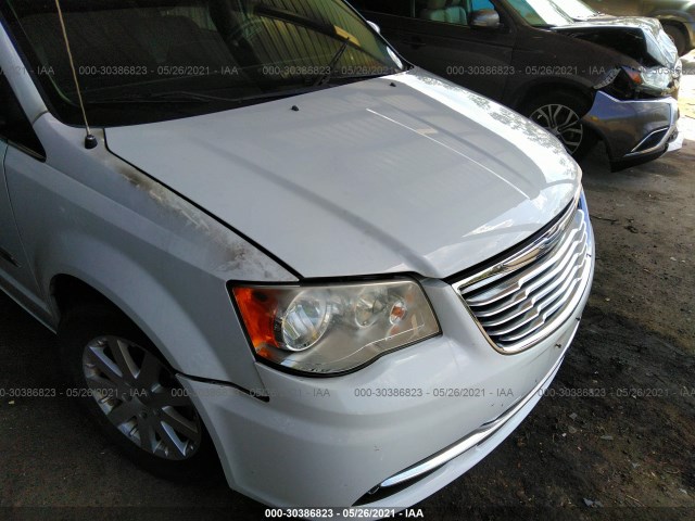 Photo 5 VIN: 2C4RC1BG9ER396733 - CHRYSLER TOWN & COUNTRY 