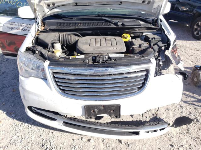 Photo 6 VIN: 2C4RC1BG9ER403132 - CHRYSLER TOWN & COU 