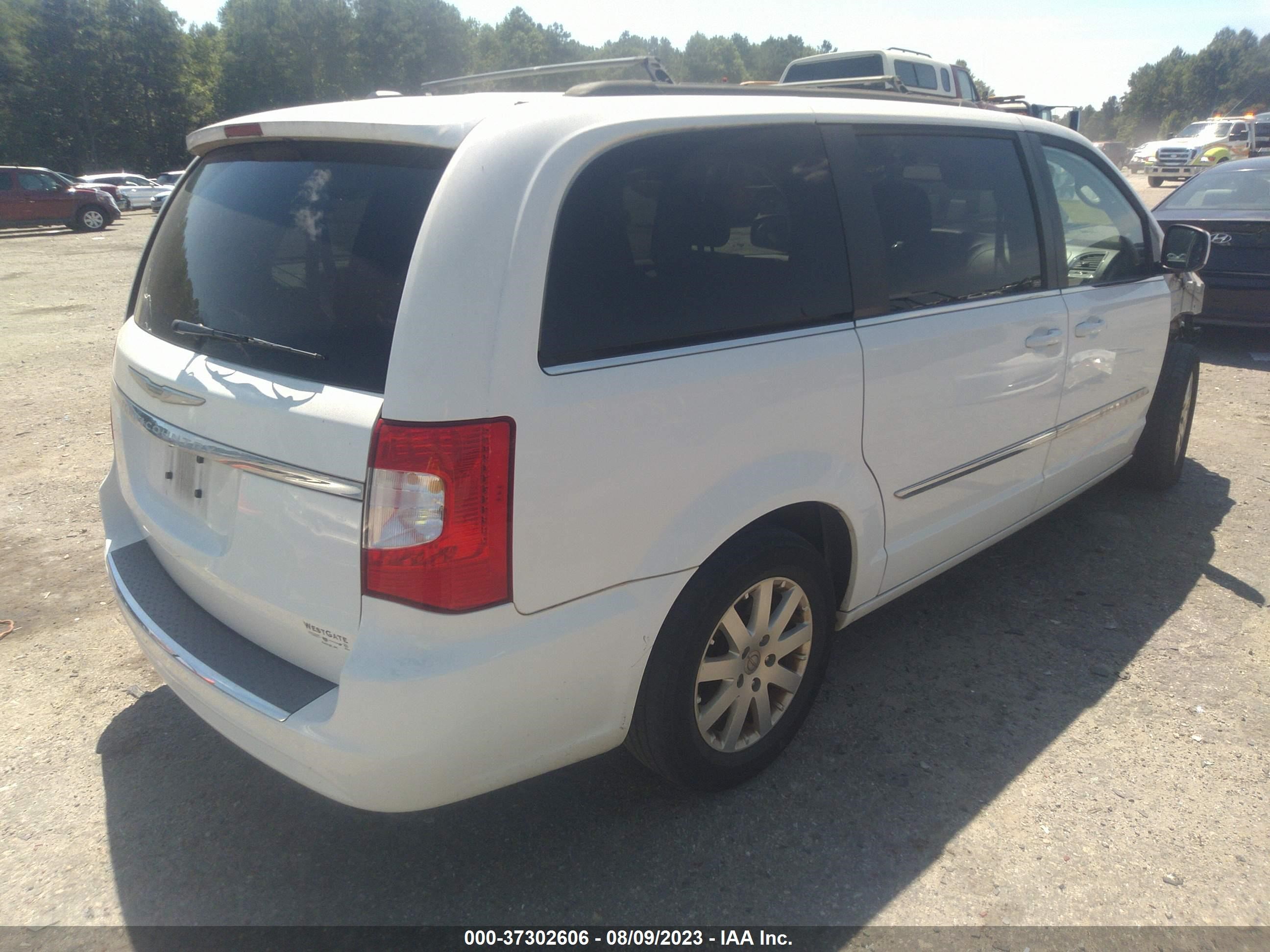 Photo 3 VIN: 2C4RC1BG9ER441640 - CHRYSLER TOWN & COUNTRY 