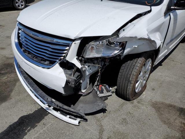 Photo 8 VIN: 2C4RC1BG9ER453660 - CHRYSLER TOWN & COU 