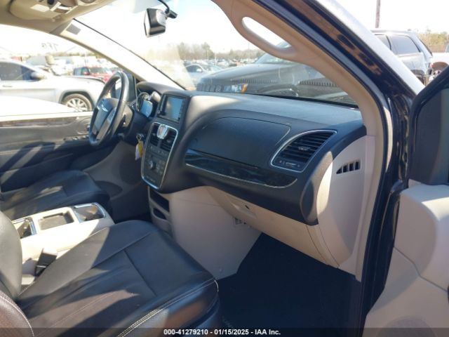 Photo 4 VIN: 2C4RC1BG9FR626501 - CHRYSLER TOWN AND COUNTRY 