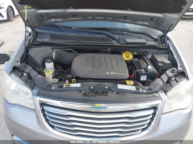 Photo 9 VIN: 2C4RC1BG9FR645002 - CHRYSLER TOWN AND COUNTRY 