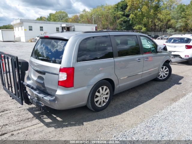 Photo 3 VIN: 2C4RC1BG9FR695799 - CHRYSLER TOWN AND COUNTRY 