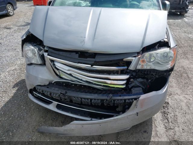 Photo 5 VIN: 2C4RC1BG9FR695799 - CHRYSLER TOWN AND COUNTRY 