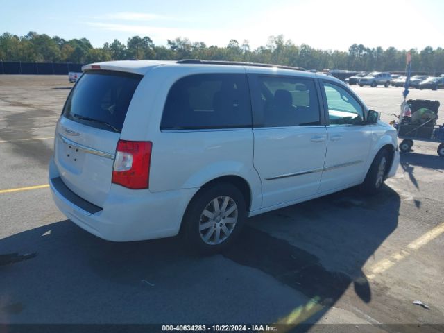 Photo 3 VIN: 2C4RC1BG9FR715033 - CHRYSLER TOWN AND COUNTRY 