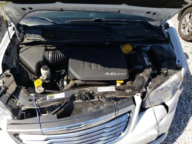 Photo 6 VIN: 2C4RC1BG9FR730759 - CHRYSLER TOWN & COU 