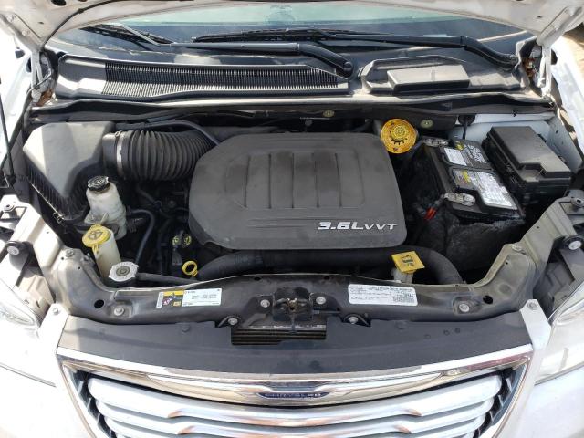 Photo 11 VIN: 2C4RC1BG9GR252845 - CHRYSLER TOWN & COU 