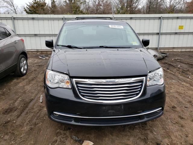 Photo 4 VIN: 2C4RC1BG9GR260265 - CHRYSLER TOWN & COU 