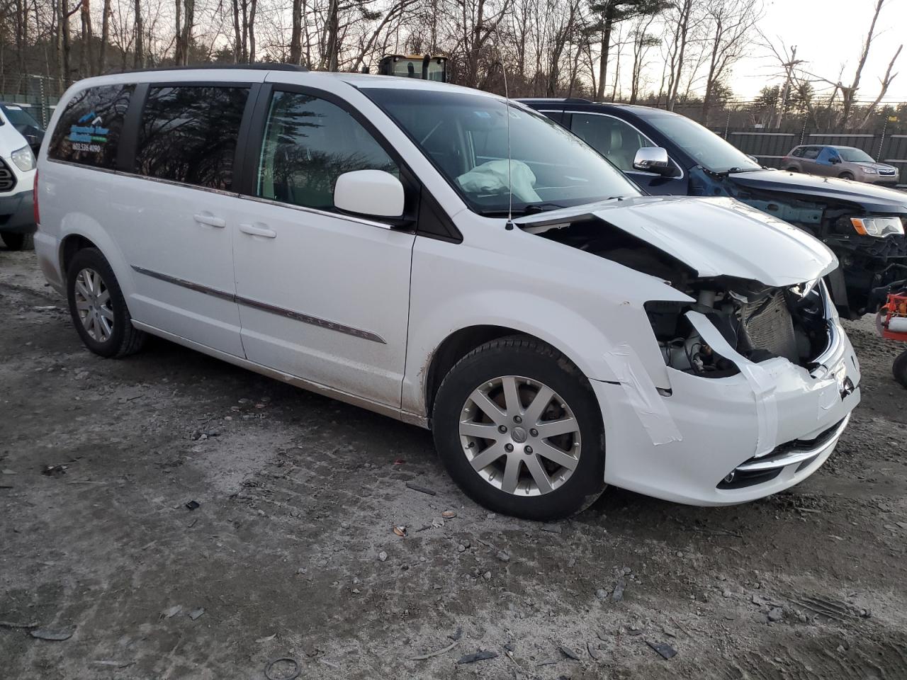 Photo 3 VIN: 2C4RC1BG9GR289149 - CHRYSLER TOWN & COUNTRY 