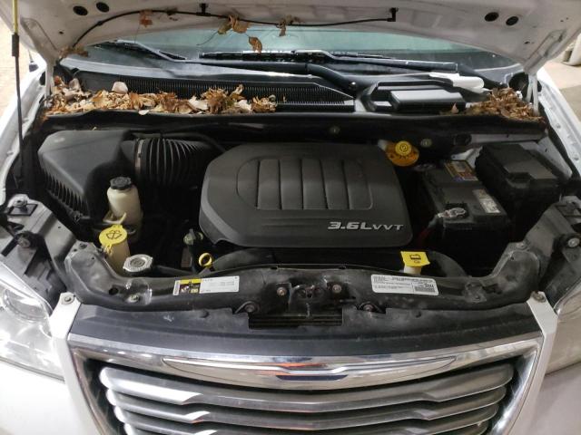 Photo 11 VIN: 2C4RC1BG9GR293296 - CHRYSLER TOWN & COU 