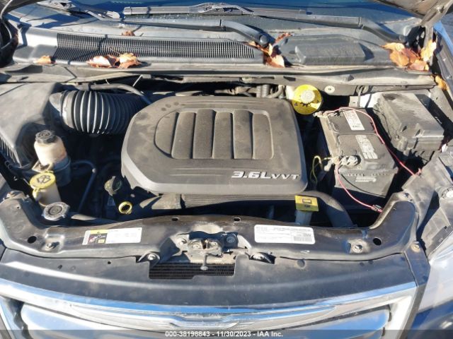 Photo 9 VIN: 2C4RC1BG9GR296151 - CHRYSLER TOWN & COUNTRY 