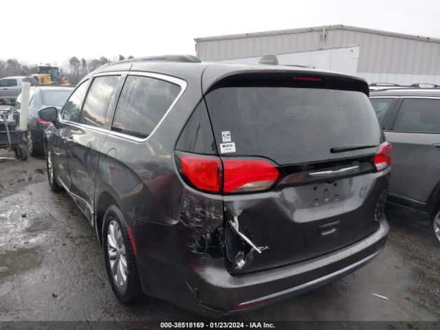 Photo 2 VIN: 2C4RC1BG9HR526420 - CHRYSLER PACIFICA 