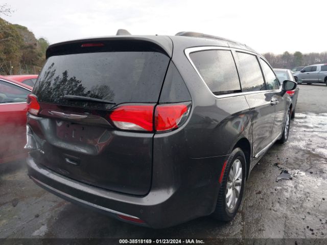 Photo 3 VIN: 2C4RC1BG9HR526420 - CHRYSLER PACIFICA 