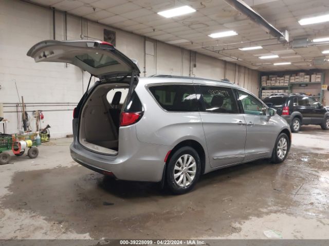 Photo 3 VIN: 2C4RC1BG9HR543721 - CHRYSLER PACIFICA 