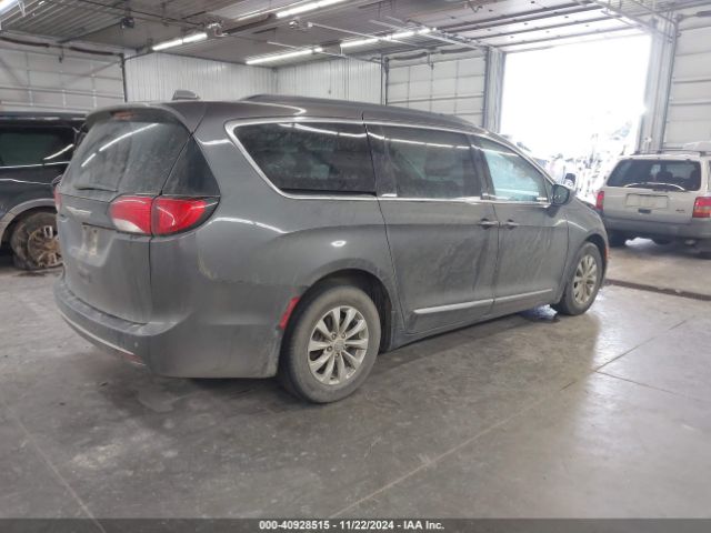 Photo 3 VIN: 2C4RC1BG9HR614710 - CHRYSLER PACIFICA 