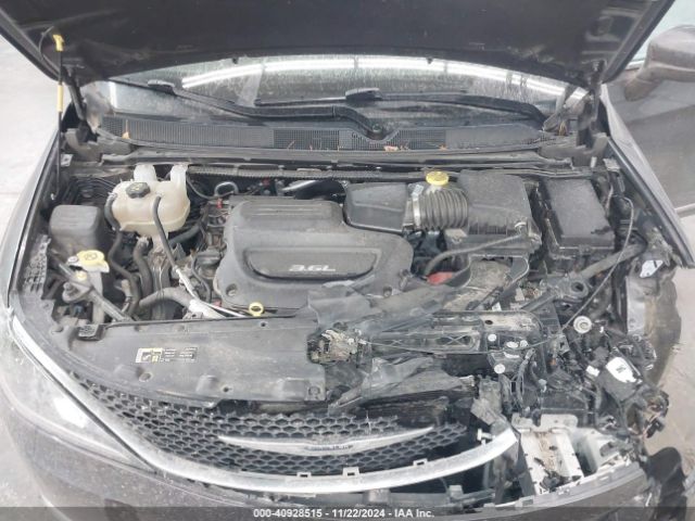 Photo 9 VIN: 2C4RC1BG9HR614710 - CHRYSLER PACIFICA 