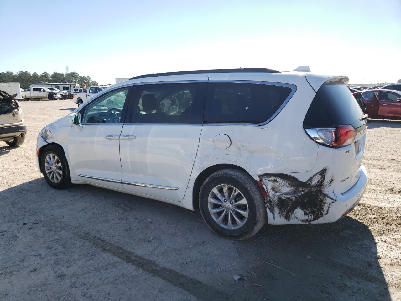 Photo 1 VIN: 2C4RC1BG9HR627330 - CHRYSLER PACIFICA 