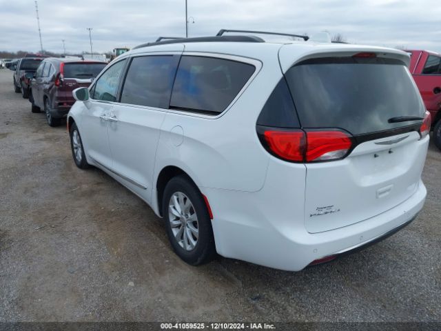 Photo 2 VIN: 2C4RC1BG9HR683350 - CHRYSLER PACIFICA 